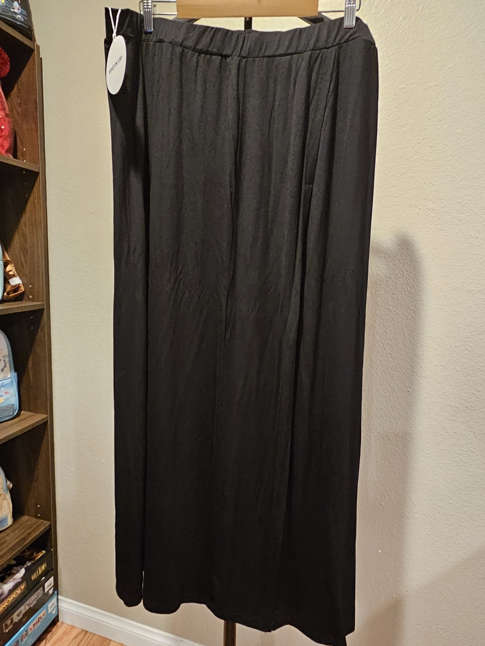 Women’s Plus Sized Black Maxi Skirt - Classic Everyday Style